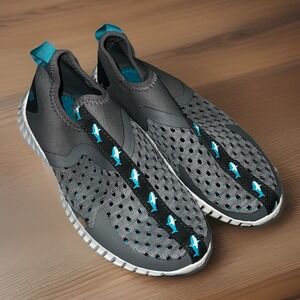 New Balance Aqua Drift Slip-On Water Shoe, Boys' Size 1, Shark Themed‎